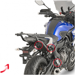 ΠΛΑΙΝΕΣ ΒΑΣΕΙΣ ΒΑΛΙΤΣΑΣ GIVI PLR2130 YAMAHA ΜΤ07 TRACER 16 > 19 